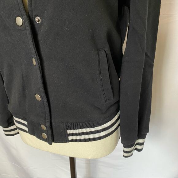 Forever 21 Varsity Sweatshirt Bomber Jacket Womens Medium Striped Cuffs - Picture 4 of 9